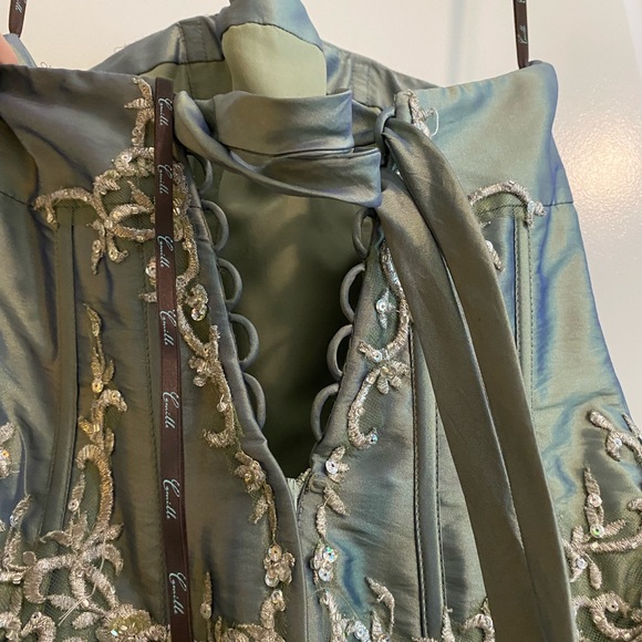 Dress - Picture 3 of 4